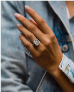 18K White Gold Moissanite