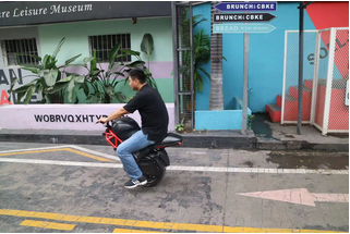 Self Balancing Electric Unicycle/Unicycle Scooter/motociclet electr Monowheel