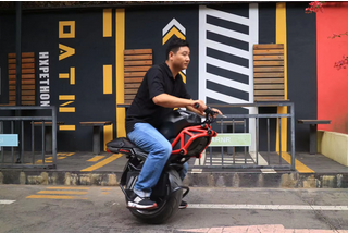 Self Balancing Electric Unicycle/Unicycle Scooter/motociclet electr Monowheel
